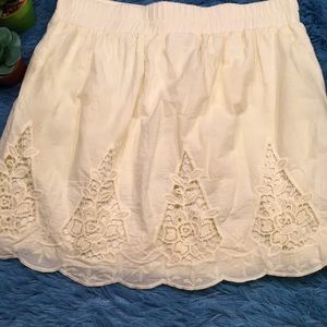 LBK Pale Yellow Lace cutout mini skirt Size M